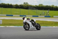 Motorcycle-action-photographs;donington;donington-park-leicestershire;donington-photographs;event-digital-images;eventdigitalimages;no-limits-trackday;peter-wileman-photography;trackday;trackday-digital-images;trackday-photos