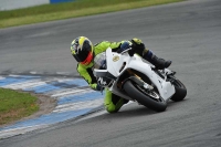 Motorcycle-action-photographs;donington;donington-park-leicestershire;donington-photographs;event-digital-images;eventdigitalimages;no-limits-trackday;peter-wileman-photography;trackday;trackday-digital-images;trackday-photos