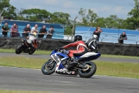 Motorcycle-action-photographs;donington;donington-park-leicestershire;donington-photographs;event-digital-images;eventdigitalimages;no-limits-trackday;peter-wileman-photography;trackday;trackday-digital-images;trackday-photos