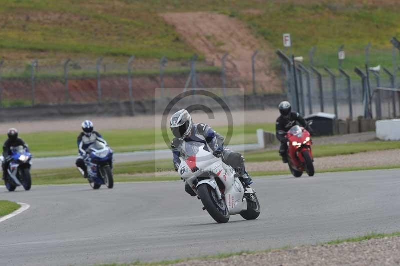 Motorcycle action photographs;donington;donington park leicestershire;donington photographs;event digital images;eventdigitalimages;no limits trackday;peter wileman photography;trackday;trackday digital images;trackday photos
