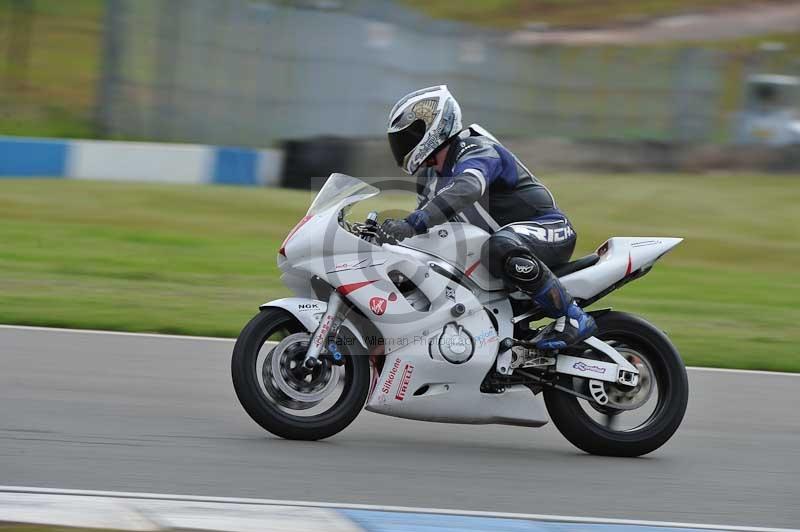 Motorcycle action photographs;donington;donington park leicestershire;donington photographs;event digital images;eventdigitalimages;no limits trackday;peter wileman photography;trackday;trackday digital images;trackday photos