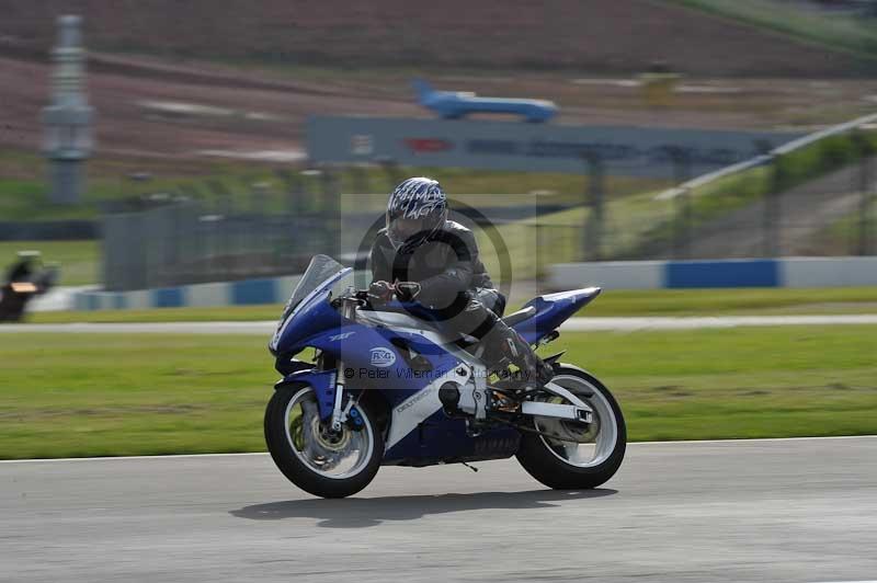 Motorcycle action photographs;donington;donington park leicestershire;donington photographs;event digital images;eventdigitalimages;no limits trackday;peter wileman photography;trackday;trackday digital images;trackday photos
