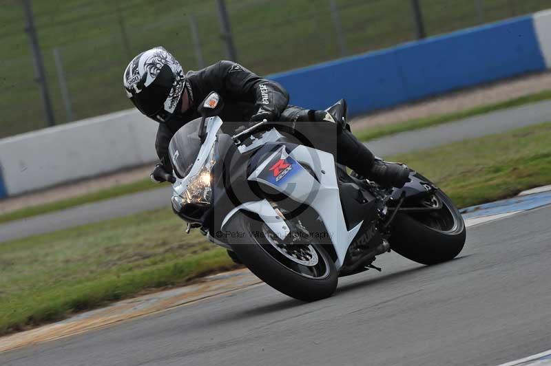 Motorcycle action photographs;donington;donington park leicestershire;donington photographs;event digital images;eventdigitalimages;no limits trackday;peter wileman photography;trackday;trackday digital images;trackday photos