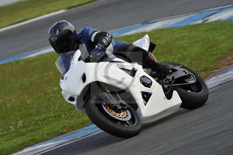 Motorcycle action photographs;donington;donington park leicestershire;donington photographs;event digital images;eventdigitalimages;no limits trackday;peter wileman photography;trackday;trackday digital images;trackday photos