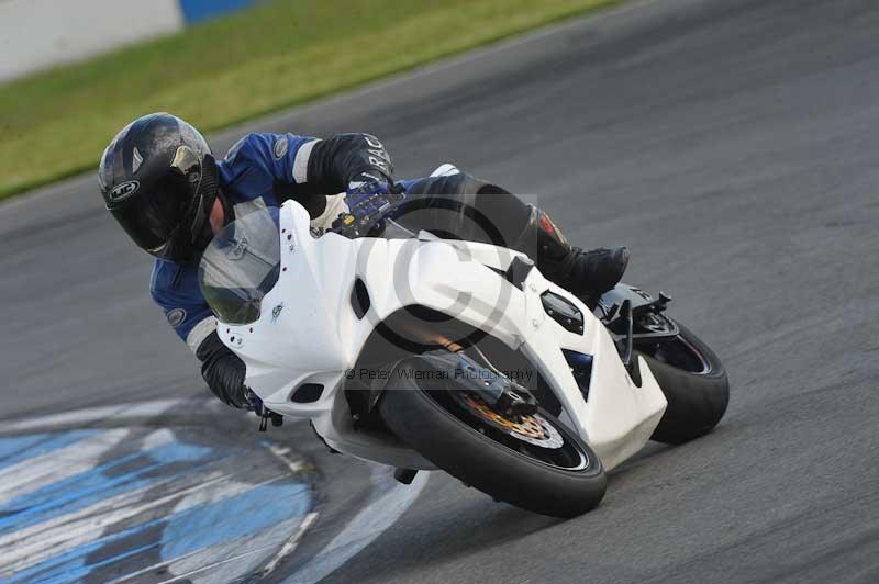 Motorcycle action photographs;donington;donington park leicestershire;donington photographs;event digital images;eventdigitalimages;no limits trackday;peter wileman photography;trackday;trackday digital images;trackday photos