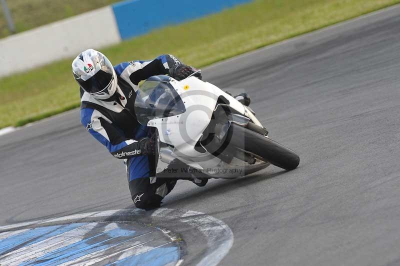 Motorcycle action photographs;donington;donington park leicestershire;donington photographs;event digital images;eventdigitalimages;no limits trackday;peter wileman photography;trackday;trackday digital images;trackday photos