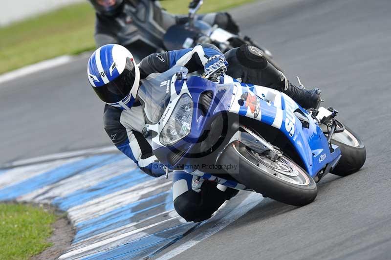 Motorcycle action photographs;donington;donington park leicestershire;donington photographs;event digital images;eventdigitalimages;no limits trackday;peter wileman photography;trackday;trackday digital images;trackday photos