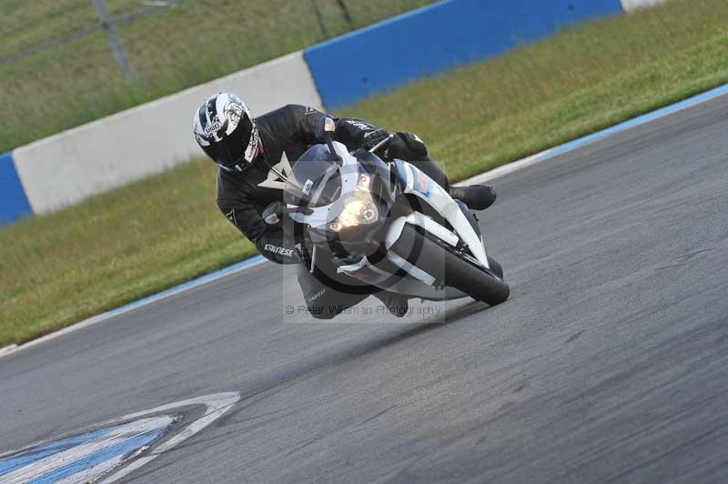 Motorcycle action photographs;donington;donington park leicestershire;donington photographs;event digital images;eventdigitalimages;no limits trackday;peter wileman photography;trackday;trackday digital images;trackday photos