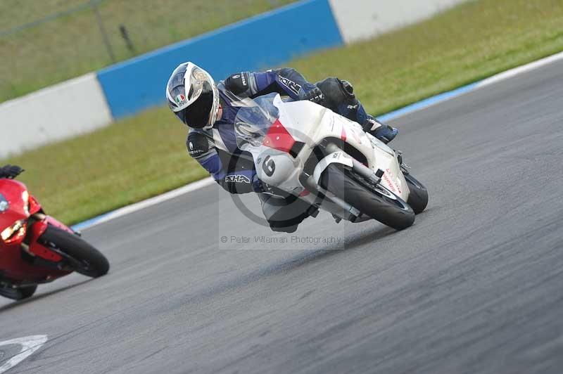 Motorcycle action photographs;donington;donington park leicestershire;donington photographs;event digital images;eventdigitalimages;no limits trackday;peter wileman photography;trackday;trackday digital images;trackday photos