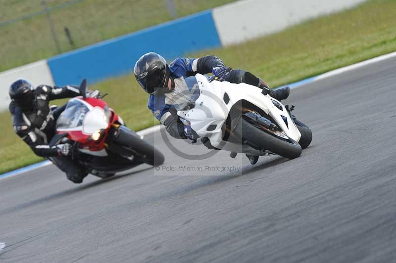 Motorcycle action photographs;donington;donington park leicestershire;donington photographs;event digital images;eventdigitalimages;no limits trackday;peter wileman photography;trackday;trackday digital images;trackday photos