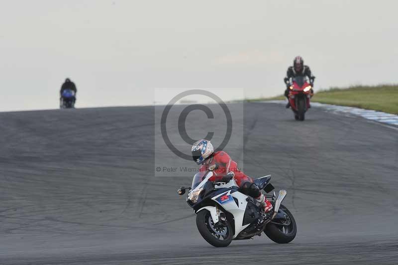 Motorcycle action photographs;donington;donington park leicestershire;donington photographs;event digital images;eventdigitalimages;no limits trackday;peter wileman photography;trackday;trackday digital images;trackday photos