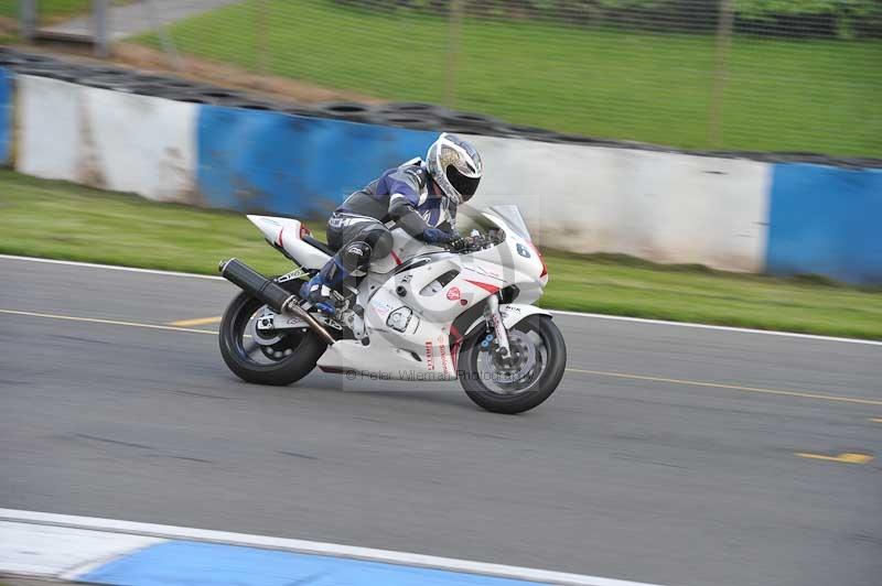 Motorcycle action photographs;donington;donington park leicestershire;donington photographs;event digital images;eventdigitalimages;no limits trackday;peter wileman photography;trackday;trackday digital images;trackday photos