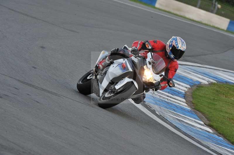 Motorcycle action photographs;donington;donington park leicestershire;donington photographs;event digital images;eventdigitalimages;no limits trackday;peter wileman photography;trackday;trackday digital images;trackday photos