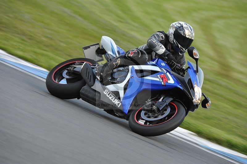 Motorcycle action photographs;donington;donington park leicestershire;donington photographs;event digital images;eventdigitalimages;no limits trackday;peter wileman photography;trackday;trackday digital images;trackday photos