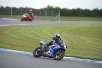 Motorcycle-action-photographs;donington;donington-park-leicestershire;donington-photographs;event-digital-images;eventdigitalimages;no-limits-trackday;peter-wileman-photography;trackday;trackday-digital-images;trackday-photos