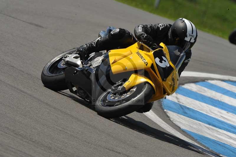 Motorcycle action photographs;donington;donington park leicestershire;donington photographs;event digital images;eventdigitalimages;no limits trackday;peter wileman photography;trackday;trackday digital images;trackday photos