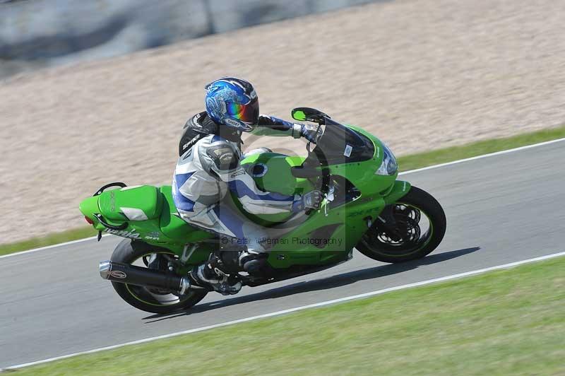 Motorcycle action photographs;donington;donington park leicestershire;donington photographs;event digital images;eventdigitalimages;no limits trackday;peter wileman photography;trackday;trackday digital images;trackday photos