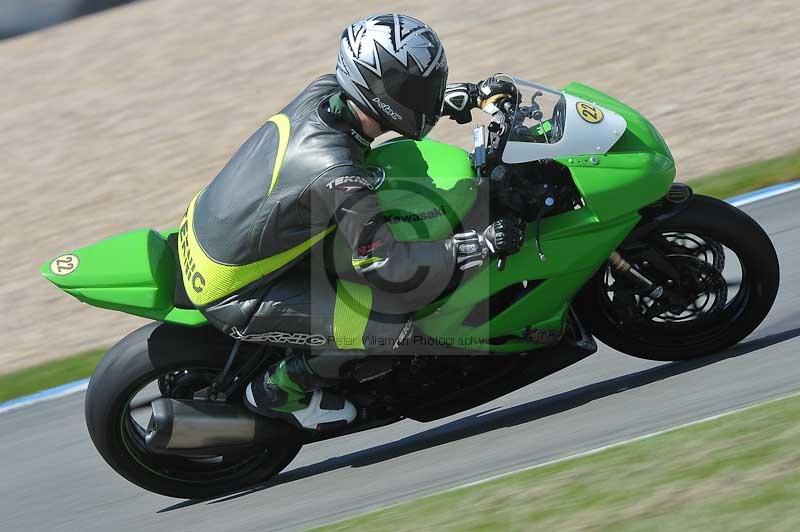 Motorcycle action photographs;donington;donington park leicestershire;donington photographs;event digital images;eventdigitalimages;no limits trackday;peter wileman photography;trackday;trackday digital images;trackday photos