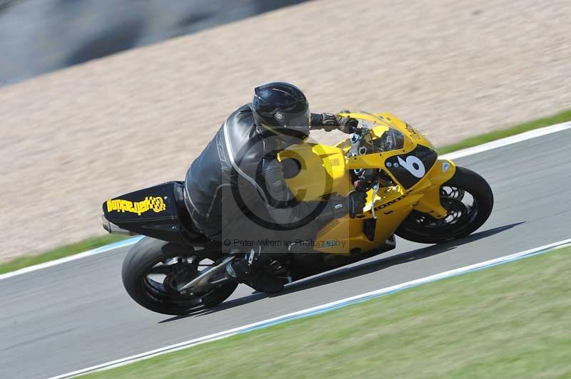 Motorcycle action photographs;donington;donington park leicestershire;donington photographs;event digital images;eventdigitalimages;no limits trackday;peter wileman photography;trackday;trackday digital images;trackday photos