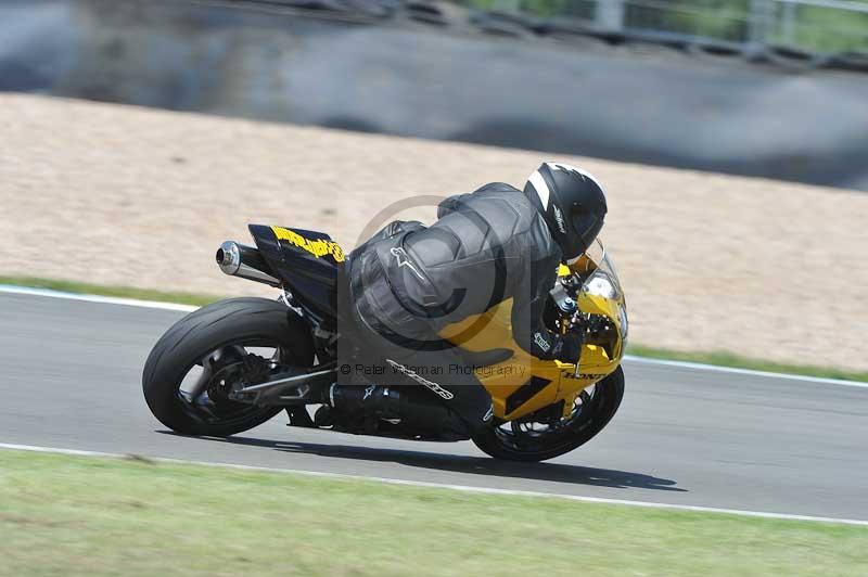Motorcycle action photographs;donington;donington park leicestershire;donington photographs;event digital images;eventdigitalimages;no limits trackday;peter wileman photography;trackday;trackday digital images;trackday photos