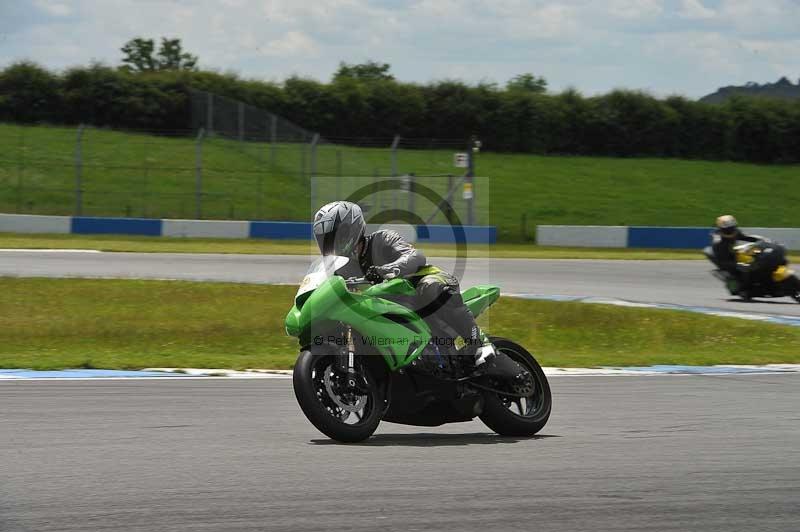 Motorcycle action photographs;donington;donington park leicestershire;donington photographs;event digital images;eventdigitalimages;no limits trackday;peter wileman photography;trackday;trackday digital images;trackday photos