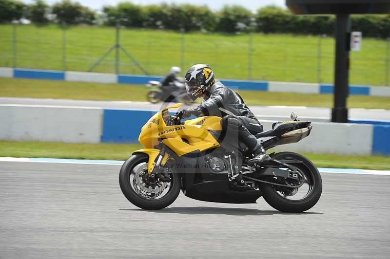 Motorcycle action photographs;donington;donington park leicestershire;donington photographs;event digital images;eventdigitalimages;no limits trackday;peter wileman photography;trackday;trackday digital images;trackday photos