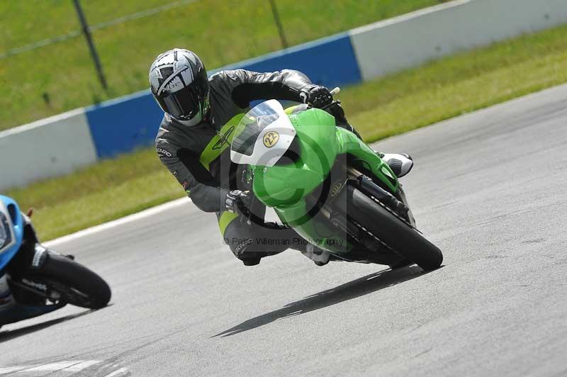 Motorcycle action photographs;donington;donington park leicestershire;donington photographs;event digital images;eventdigitalimages;no limits trackday;peter wileman photography;trackday;trackday digital images;trackday photos