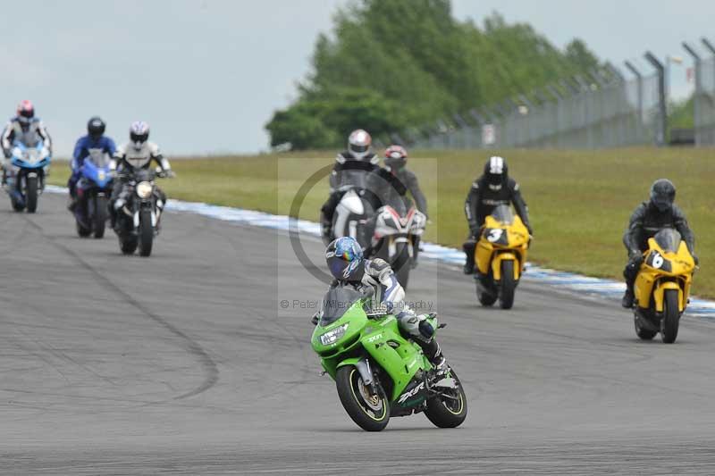 Motorcycle action photographs;donington;donington park leicestershire;donington photographs;event digital images;eventdigitalimages;no limits trackday;peter wileman photography;trackday;trackday digital images;trackday photos