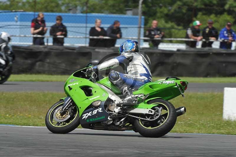 Motorcycle action photographs;donington;donington park leicestershire;donington photographs;event digital images;eventdigitalimages;no limits trackday;peter wileman photography;trackday;trackday digital images;trackday photos