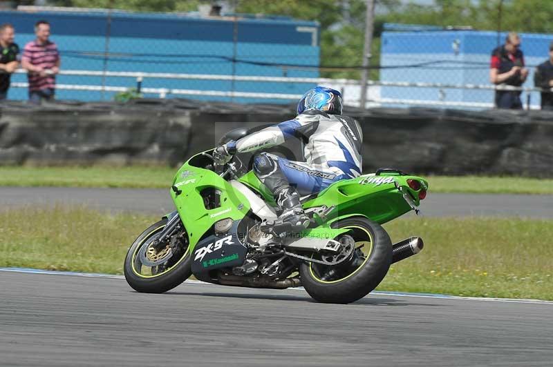 Motorcycle action photographs;donington;donington park leicestershire;donington photographs;event digital images;eventdigitalimages;no limits trackday;peter wileman photography;trackday;trackday digital images;trackday photos