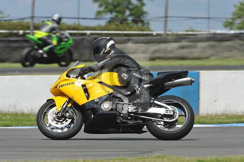 Motorcycle action photographs;donington;donington park leicestershire;donington photographs;event digital images;eventdigitalimages;no limits trackday;peter wileman photography;trackday;trackday digital images;trackday photos
