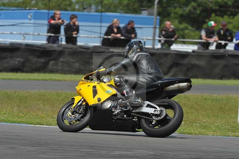 Motorcycle action photographs;donington;donington park leicestershire;donington photographs;event digital images;eventdigitalimages;no limits trackday;peter wileman photography;trackday;trackday digital images;trackday photos
