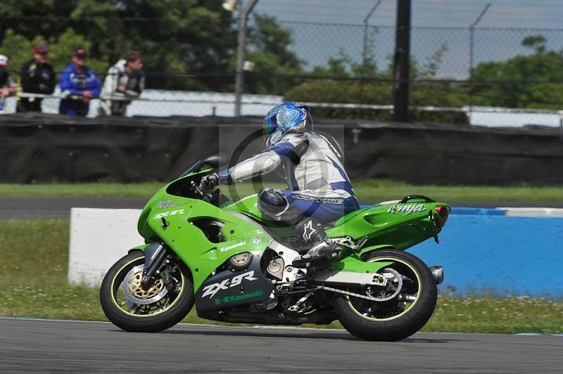 Motorcycle action photographs;donington;donington park leicestershire;donington photographs;event digital images;eventdigitalimages;no limits trackday;peter wileman photography;trackday;trackday digital images;trackday photos