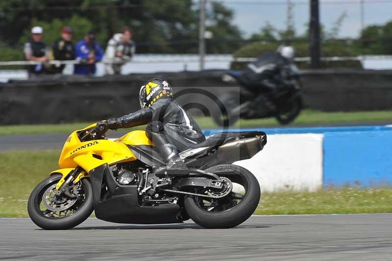 Motorcycle action photographs;donington;donington park leicestershire;donington photographs;event digital images;eventdigitalimages;no limits trackday;peter wileman photography;trackday;trackday digital images;trackday photos