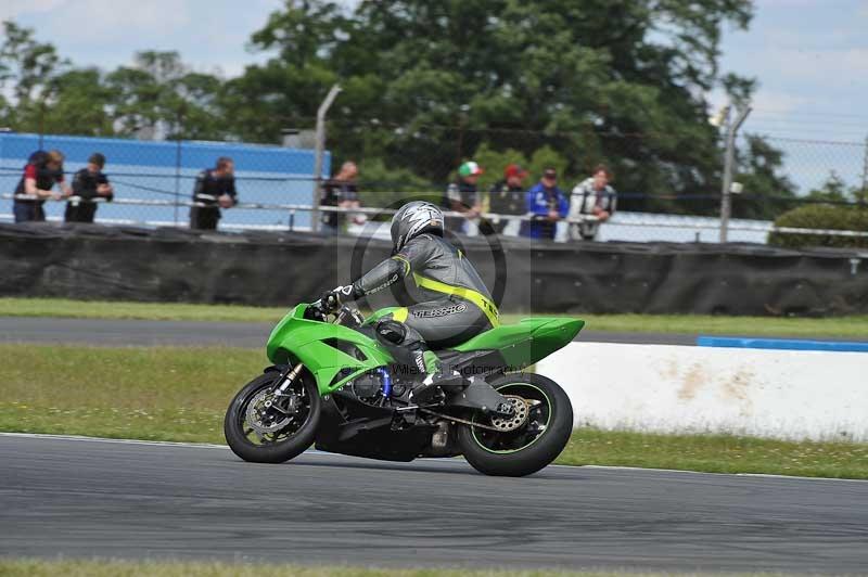 Motorcycle action photographs;donington;donington park leicestershire;donington photographs;event digital images;eventdigitalimages;no limits trackday;peter wileman photography;trackday;trackday digital images;trackday photos