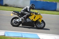 Motorcycle-action-photographs;donington;donington-park-leicestershire;donington-photographs;event-digital-images;eventdigitalimages;no-limits-trackday;peter-wileman-photography;trackday;trackday-digital-images;trackday-photos