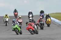 Motorcycle-action-photographs;donington;donington-park-leicestershire;donington-photographs;event-digital-images;eventdigitalimages;no-limits-trackday;peter-wileman-photography;trackday;trackday-digital-images;trackday-photos