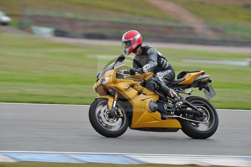 Motorcycle action photographs;donington;donington park leicestershire;donington photographs;event digital images;eventdigitalimages;no limits trackday;peter wileman photography;trackday;trackday digital images;trackday photos