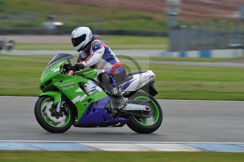 Motorcycle action photographs;donington;donington park leicestershire;donington photographs;event digital images;eventdigitalimages;no limits trackday;peter wileman photography;trackday;trackday digital images;trackday photos