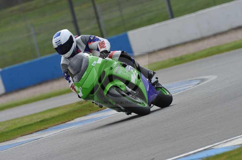 Motorcycle action photographs;donington;donington park leicestershire;donington photographs;event digital images;eventdigitalimages;no limits trackday;peter wileman photography;trackday;trackday digital images;trackday photos