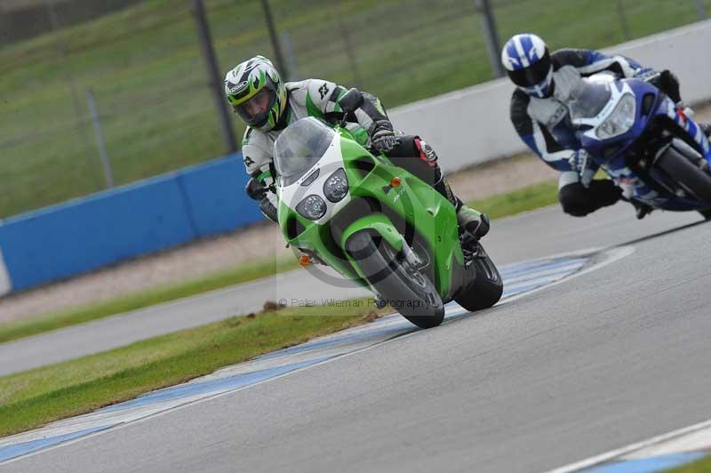 Motorcycle action photographs;donington;donington park leicestershire;donington photographs;event digital images;eventdigitalimages;no limits trackday;peter wileman photography;trackday;trackday digital images;trackday photos