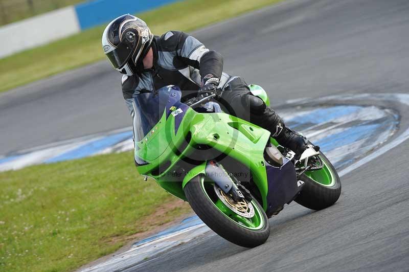 Motorcycle action photographs;donington;donington park leicestershire;donington photographs;event digital images;eventdigitalimages;no limits trackday;peter wileman photography;trackday;trackday digital images;trackday photos