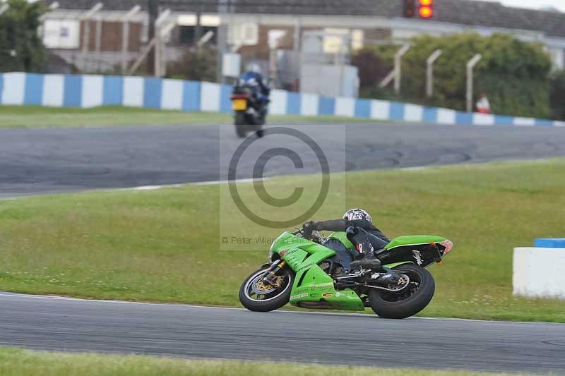 Motorcycle action photographs;donington;donington park leicestershire;donington photographs;event digital images;eventdigitalimages;no limits trackday;peter wileman photography;trackday;trackday digital images;trackday photos