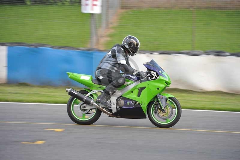 Motorcycle action photographs;donington;donington park leicestershire;donington photographs;event digital images;eventdigitalimages;no limits trackday;peter wileman photography;trackday;trackday digital images;trackday photos