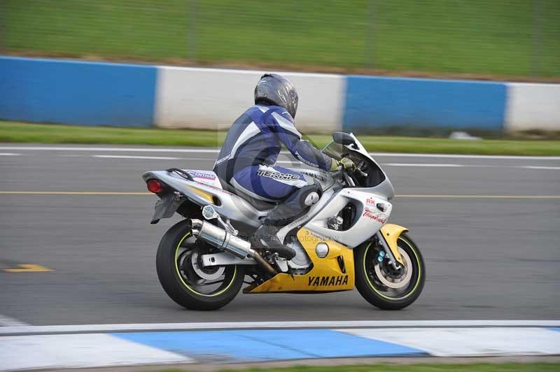 Motorcycle action photographs;donington;donington park leicestershire;donington photographs;event digital images;eventdigitalimages;no limits trackday;peter wileman photography;trackday;trackday digital images;trackday photos
