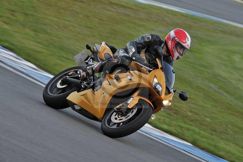 Motorcycle action photographs;donington;donington park leicestershire;donington photographs;event digital images;eventdigitalimages;no limits trackday;peter wileman photography;trackday;trackday digital images;trackday photos