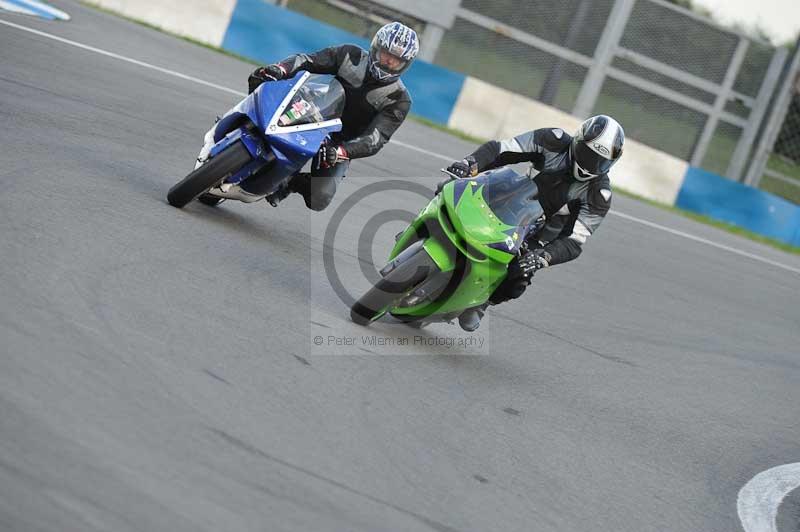 Motorcycle action photographs;donington;donington park leicestershire;donington photographs;event digital images;eventdigitalimages;no limits trackday;peter wileman photography;trackday;trackday digital images;trackday photos