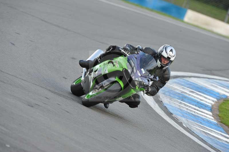 Motorcycle action photographs;donington;donington park leicestershire;donington photographs;event digital images;eventdigitalimages;no limits trackday;peter wileman photography;trackday;trackday digital images;trackday photos