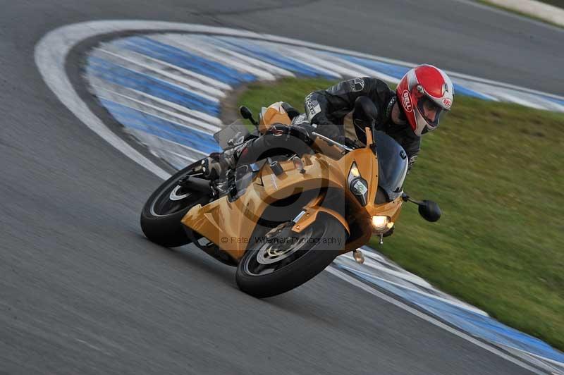 Motorcycle action photographs;donington;donington park leicestershire;donington photographs;event digital images;eventdigitalimages;no limits trackday;peter wileman photography;trackday;trackday digital images;trackday photos
