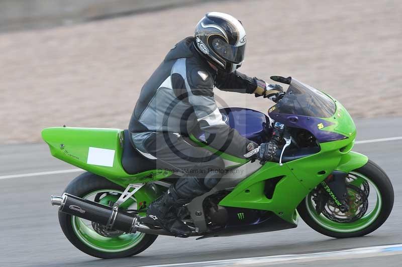 Motorcycle action photographs;donington;donington park leicestershire;donington photographs;event digital images;eventdigitalimages;no limits trackday;peter wileman photography;trackday;trackday digital images;trackday photos
